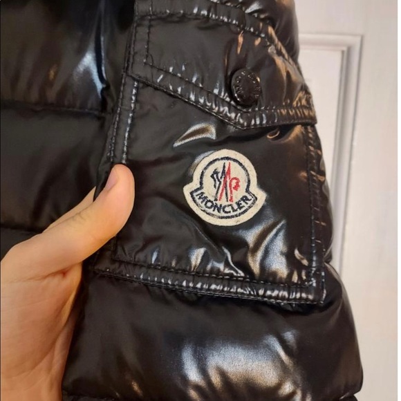 Moncler Moka shiny fitted puffer jacket women - Picture 4 of 6